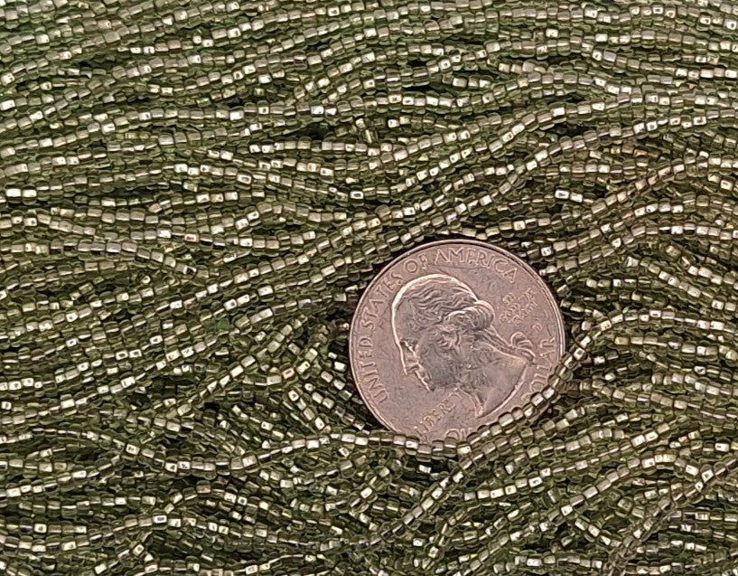 10/0 Mint Green Dyed Silver-Lined Czech Seed Beads Full Hank