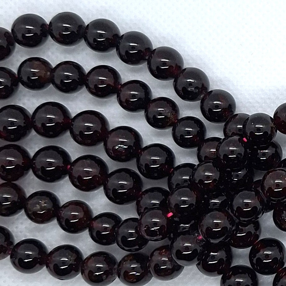 8mm Red Garnet Round Gemstone Beads 16-Inch Strand