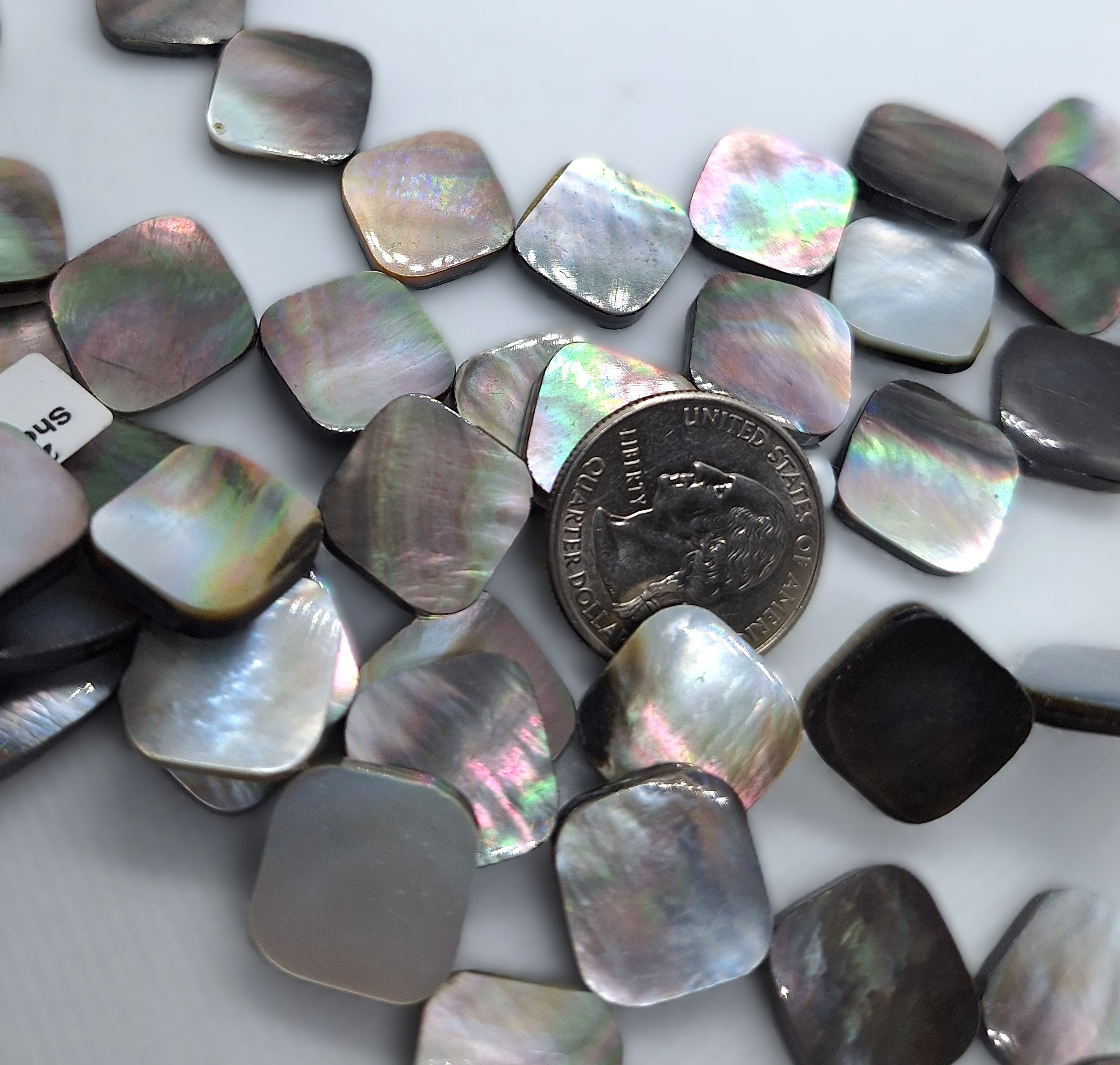 20mm Black Lip Diamond-Shaped Shell Beads 16-Inch Strand