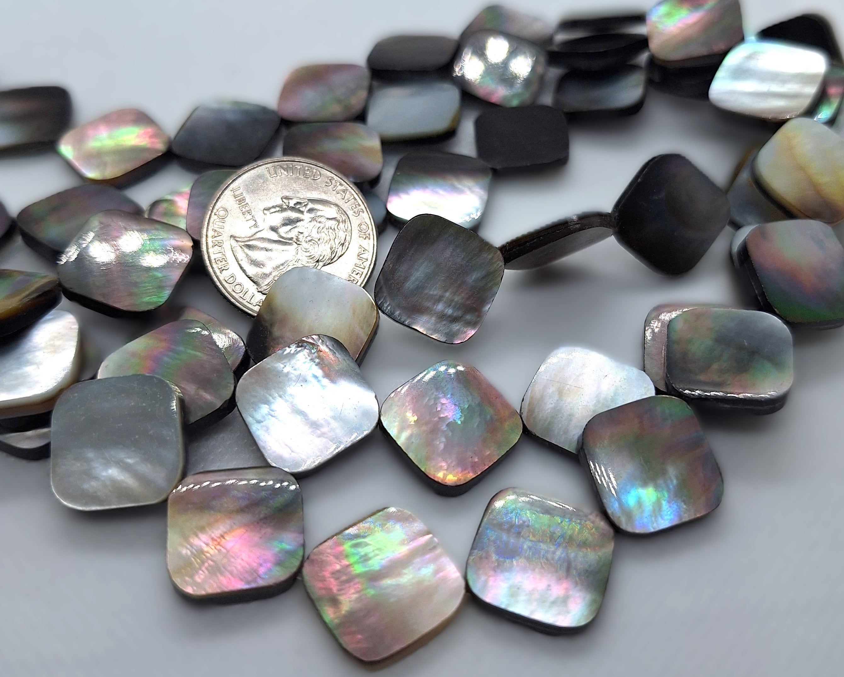 20mm Black Lip Diamond-Shaped Shell Beads 16-Inch Strand