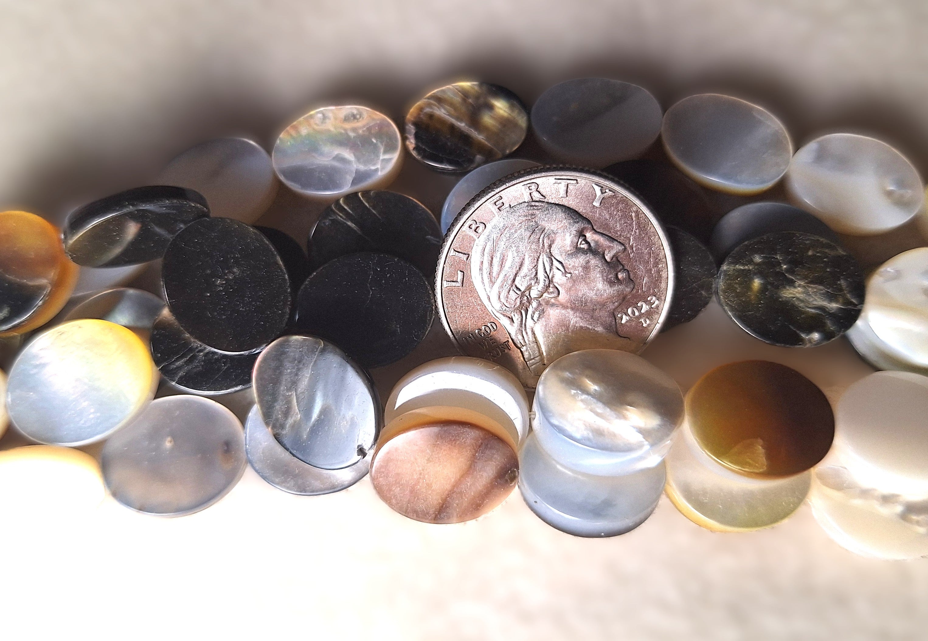 14x10mm Mother of Pearl Black Lip Shell Mixed Oval Beads 16-Inch Strand