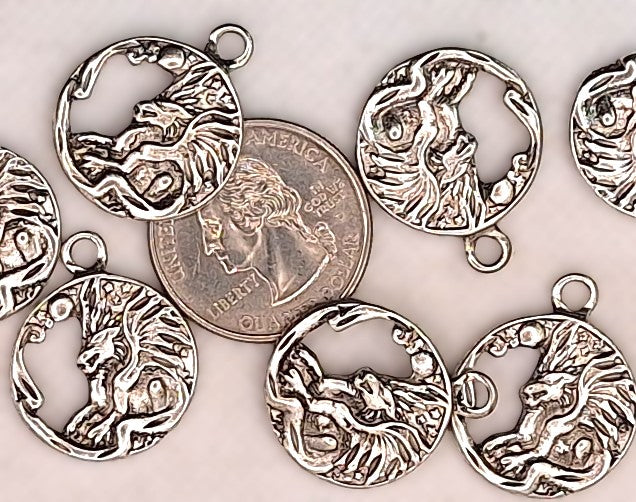 25x20mm Winged Lion Gryphon Round Pendant Silver Zinc Alloy 2ct