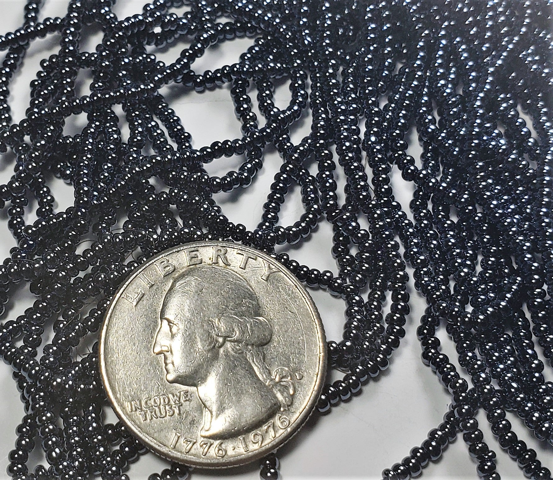 11/0 Gunmetal Sphinx Luster Czech Seed Beads Full Hank