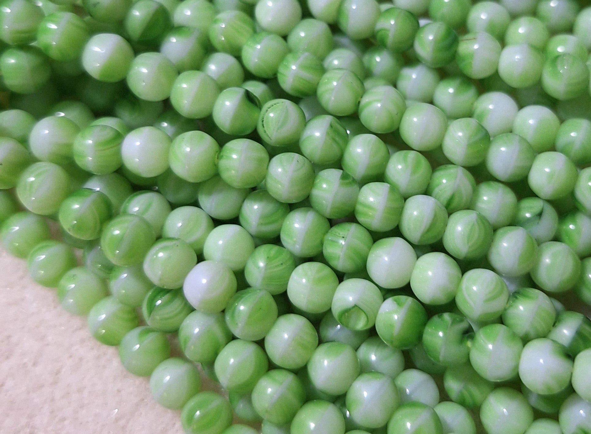 5mm Green Quartz Smooth Round Druk Glass Beads 50ct