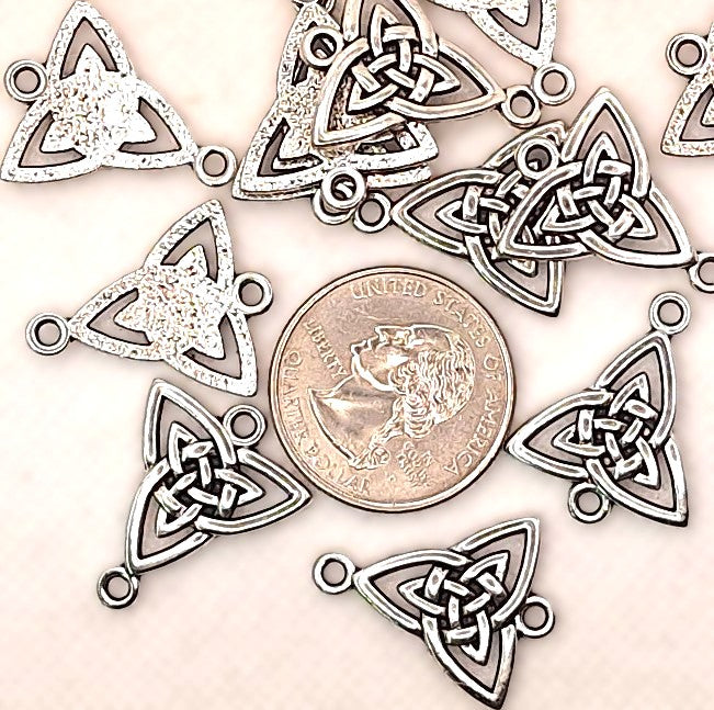 24.5x19.5mm Triquetra Celtic Knot Connector Silver Zinc Alloy 10ct