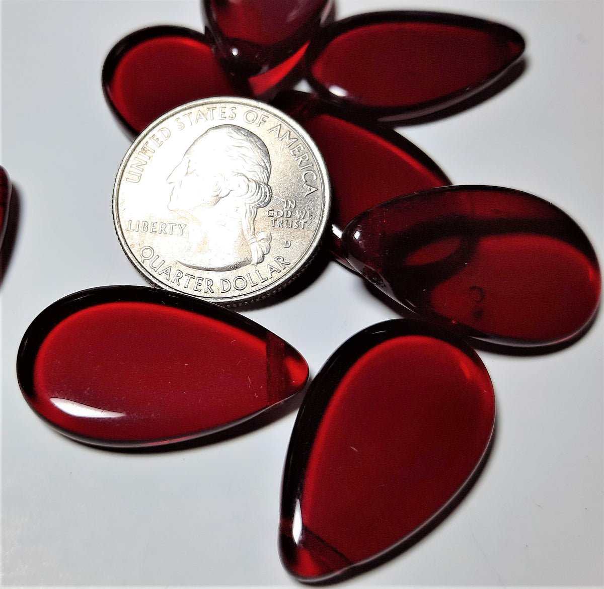 18x30mm Light Garnet Smooth Czech Glass Flat Pear Pendant Bead 4ct