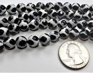 8mm Black and White Agate Football Soccer Faceted Round Gemstone Beads 8-inch Strand